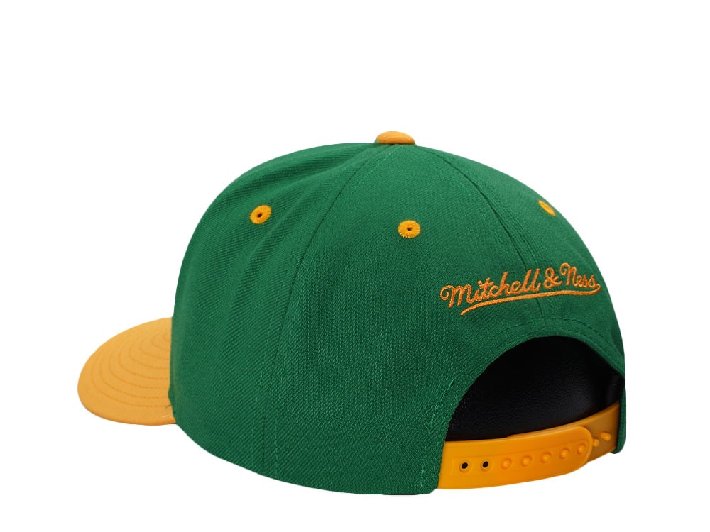 Mitchell & Ness Milwaukee Bucks Two Tone Pro Crown Fit Snapback Cap