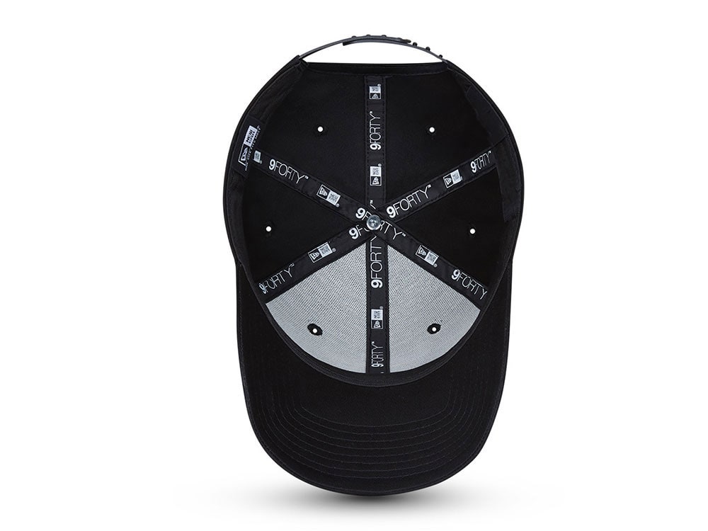 New Era Atlanta Braves Black on Black Edition 9Forty Snapback Cap