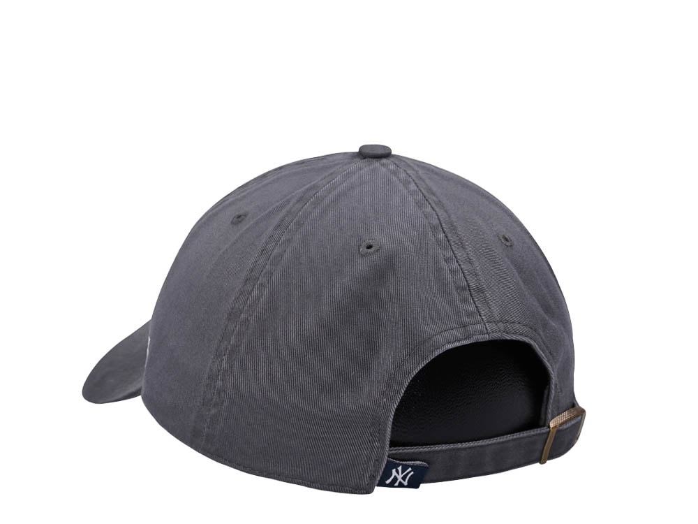 47Brand New York Yankees Charcoal Clean Up Strapback Cap