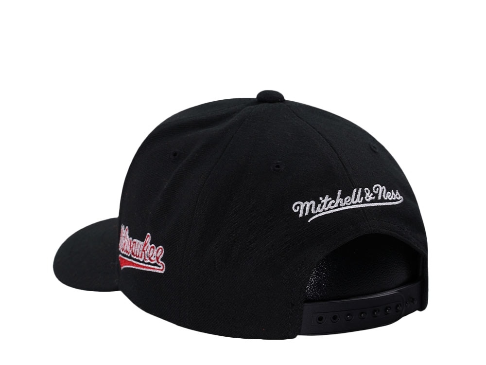 Mitchell & Ness Milwaukee Bucks Hardwood Classic Pro Crown Fit Black Snapback Cap