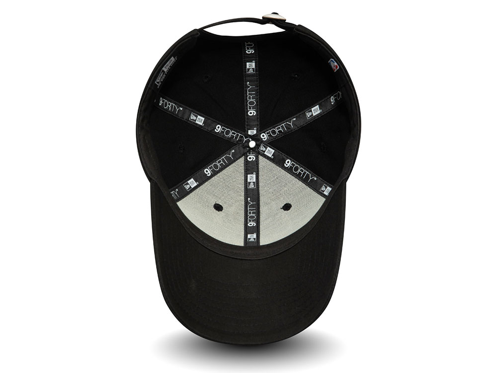 New Era Chicago Bulls Black Essential Outline 9Forty Snapback Cap