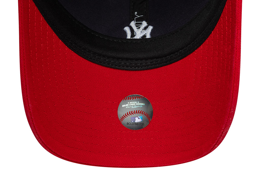 New Era New York Yankees Washed Mini Logo Two Tone 9Twenty Strapback Cap