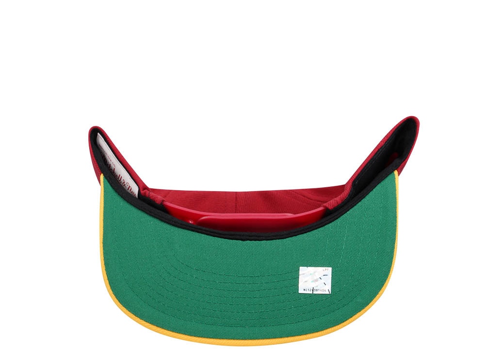 Mitchell & Ness Atlanta Hawks Breakthrough Two Tone Snapback Cap