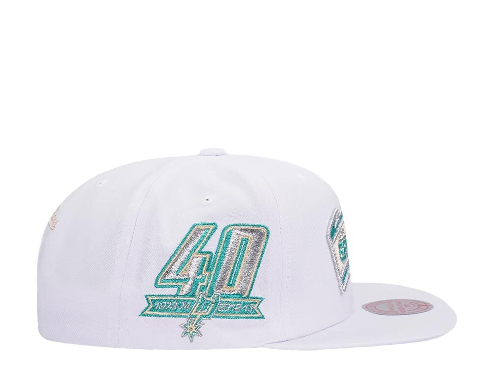 Mitchell & Ness San Antonio Spurs 40th Anniversary Winter White Hardwood Classic Snapback Cap