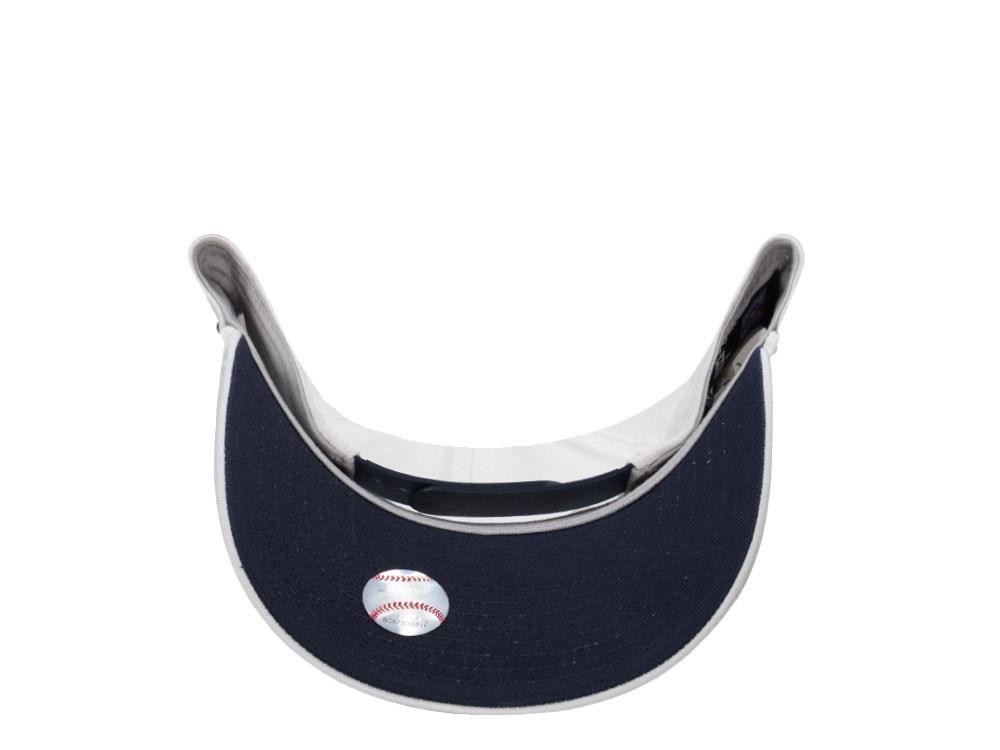 Nike Chicago White Sox 1986-85 Cooperstown White Edition Snapback Cap