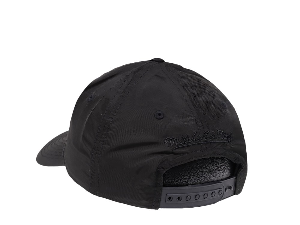 Mitchell & Ness Toronto Raptors Low Pro Original Fit Snapback Cap
