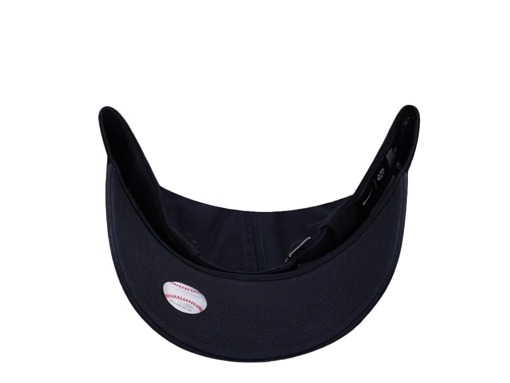 Nike Boston Red Sox Club Navy Edition Strapback Cap