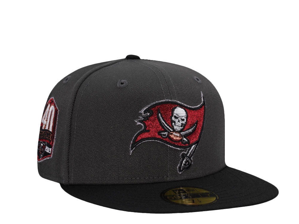 New Era Tampa Bay Buccaneers 40 Seasons Metallic Graphite Two Tone Edition 59Fifty Fitted Cap
