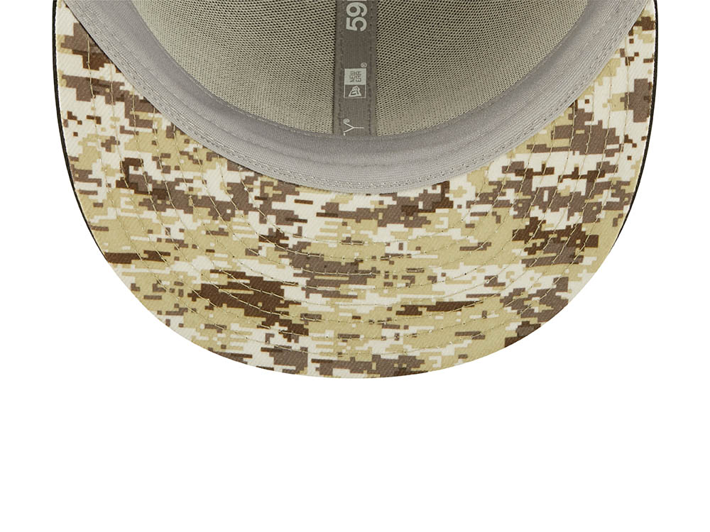 New Era Cleveland Browns Salute to Service 2022 Fitted 59Fifty Cap
