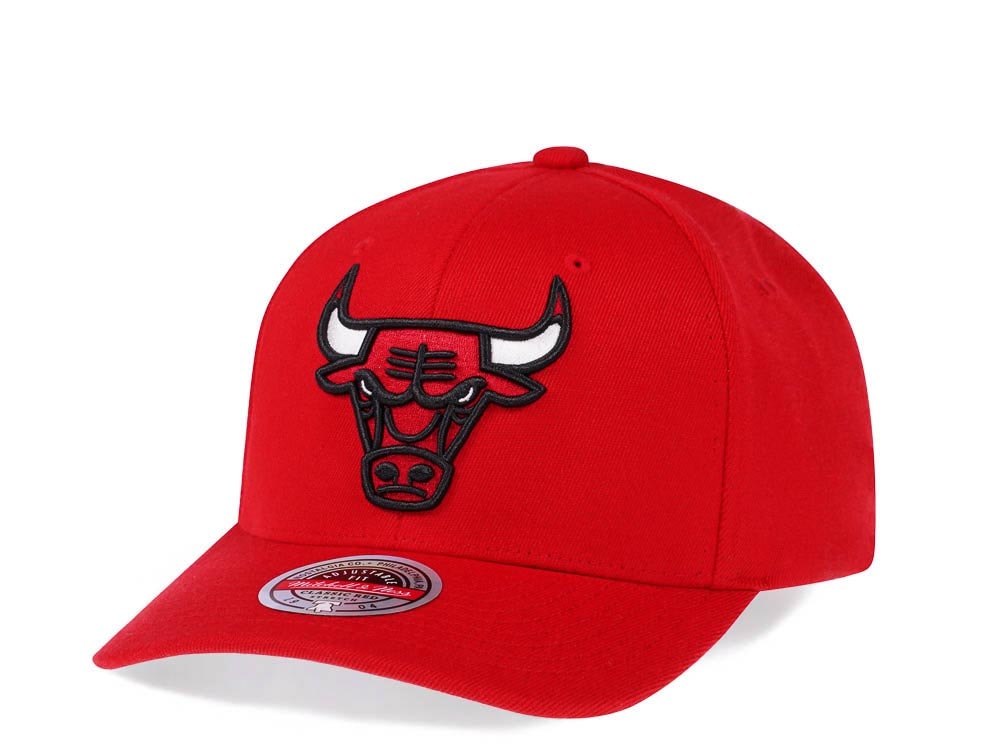 Mitchell & Ness Chicago Bulls Team Ground Red Line Solid Flex Snapback Cap