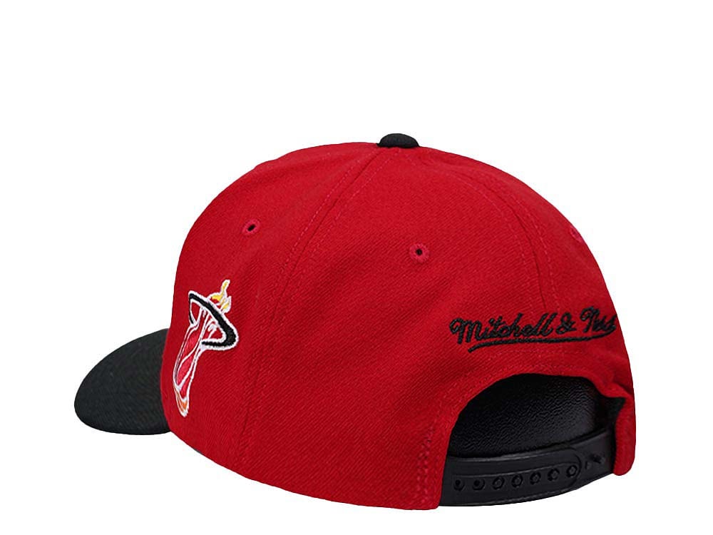 Mitchell & Ness Miami Heat Shredder Stretch Hardwood Classic Red Flex Snapback Cap