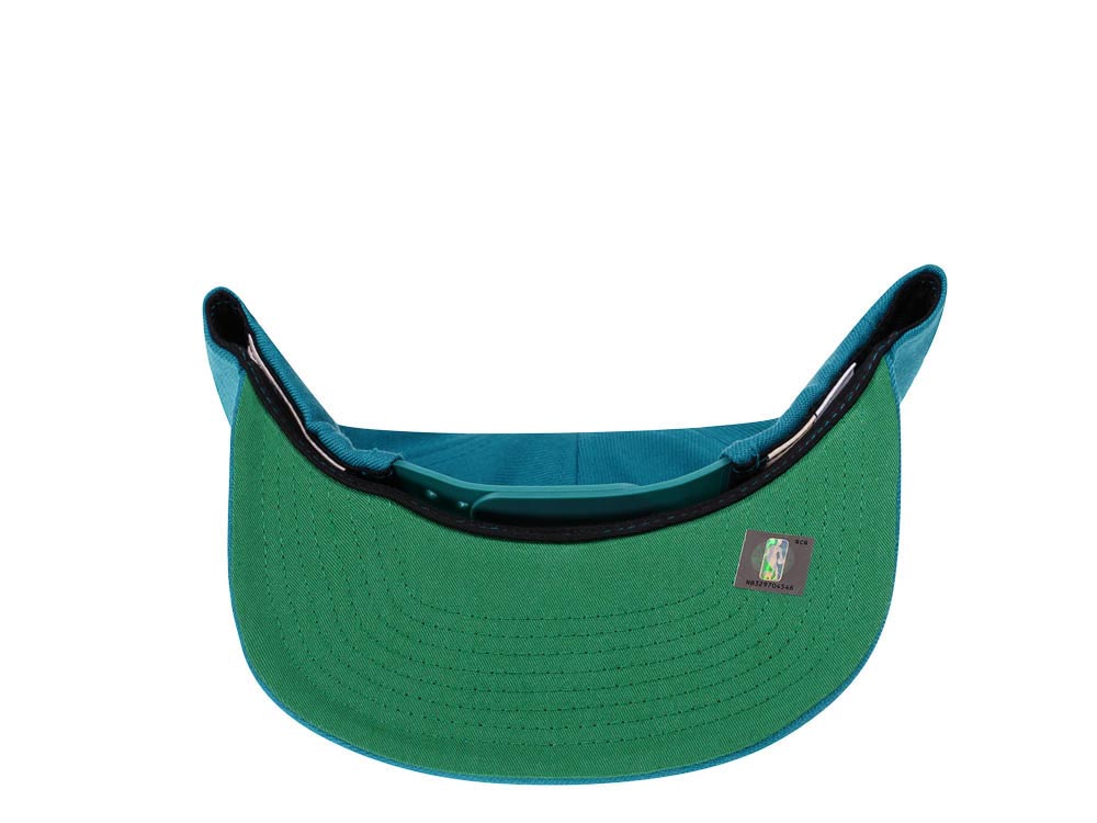 Mitchell & Ness Detroit Pistons Hardwood Classics Snapback Cap